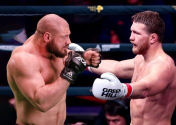 Бойцовский клуб РЕН ТВ: Минеев преподаст Штыркову урок кикбоксинга? LIVE