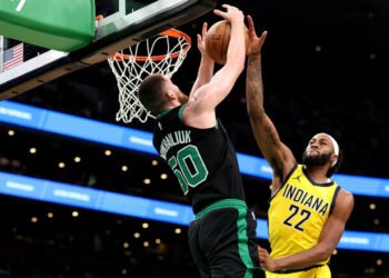 НБА. Бостон с Михайлюком разгромил Индиану, Лейкерс обыграли Клипперс