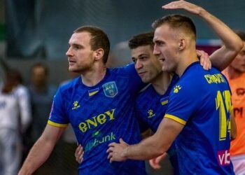 Рятувальнык – ХИТ. Смотреть онлайн. LIVE трансляция