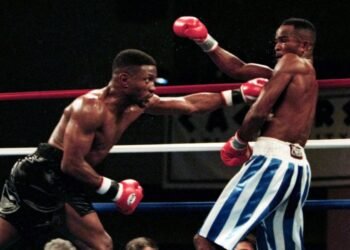 Лебединая песня чемпиона. Уитакер был на волоске от поражения, но вышиб соперника с ринга