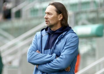 Игорь Костюк: «Если будешь думать, что из-за дальней дороги не сможешь сыграть на самом высоком уровне, то ничего и не получится