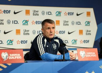 Ребров после матча против Франции (0:4): Все понимали, что сегодняшняя игра не много решает