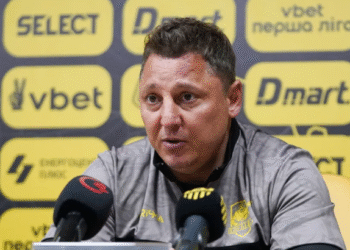 "1-й тайм нам не удался": Кобин рассказал, как удалось вырвать ничью в конце встречи в Черновцах