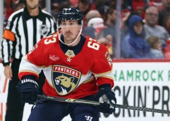 Брэд Маршан набрал 1000-е очко в НХЛ за карьеру