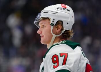 «Если он достоин такого, то почему нет». Экс-тренер клубов НХЛ — о контракте Капризова