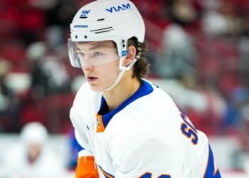 Мэттью Шефер стал самым молодым защитником, оформившим дубль в истории НХЛ