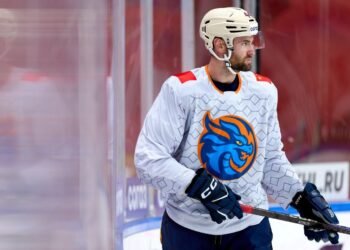 «Стараюсь использовать физическую силу». Игрок «Шанхая» — о роли в команде