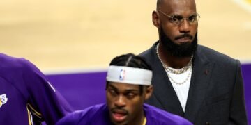 Зачем Леброну тренировки с игроками низшей лиги?