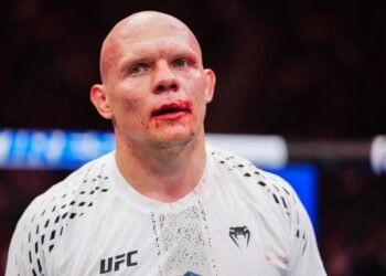 Царевич, но не король. Мы ещё долго не увидим Гуськова в претендентах на пояс