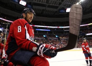 Бовиллье оценил действия Овечкина и Макмайкла в эпизоде с победным голом «Вашингтона»