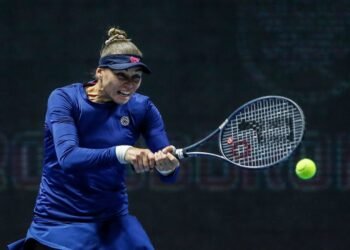 «Может, молодильные яблоки принимает». Кафельников — о Звонарёвой в финале турнира в Дубае