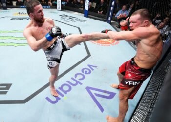 Почему Ян провалился в первом бою с Двалишвили? Вспоминаем начало истории Петра и Мераба