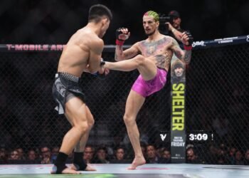 Не лучший бой О'Мэлли. Разогнался только к третьему раунду, но одолел китайца