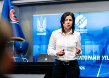 В Доме футбола состоялась встреча председателя Комитета арбитров УАФ Екатерины Монзуль с комментаторами УПЛ