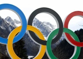 МОК разрешил итальянскому сноубордисту выступать в шлеме с российским флагом