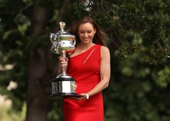 «Чемпионы чувствуют это внутри». Маччи — об эмоциях Рыбакиной на корте