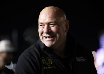 Дана Уайт уже влияет на боксёрский мир. Как у него это получается?