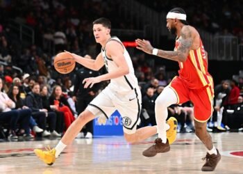 Егор Дёмин был одним из лучших у «Бруклина». Россиянин оформил 13 очков в игре НБА