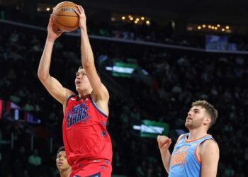 Команда Дёмина удивила на Турнире восходящих звёзд НБА. Но формат — на любителя