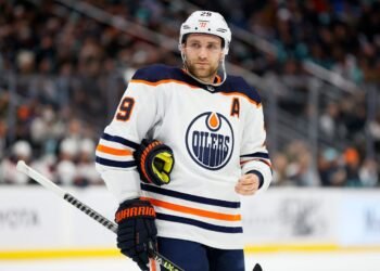 Форвард «Эдмонтона» Драйзайтль назначен капитаном сборной Германии на ОИ-2026