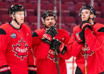 Генменеджер сборной Канады объяснил решение перевезти команду в пятизвёздочный отель