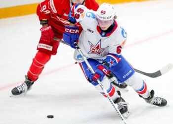 Игорь Ларионов-младший ответил на вопрос, кто в СКА самый умный