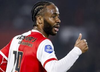 Грилиш встал на защиту Стерлинга, которого захейтили после дебютного матча за «Фейенорд»