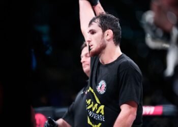 Тренировки с командой Хабиба и «дверь в UFC». Интервью с непобеждённым талантом из России