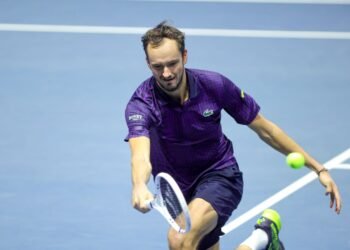 Медведев — Умбер: текстовая трансляция матча 1-го круга турнира ATP-500 в Роттердаме