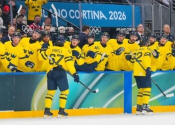 «Мы немного переборщили с осторожностью». Эрик Карлссон — о победе Швеции над Италией