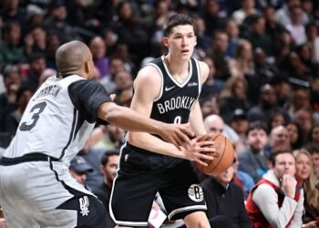 «Могу прожить оба сценария». Откровенный Егор Дёмин — после рекорда по передачам в НБА