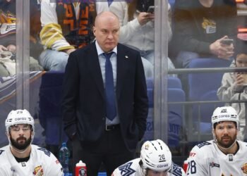 «Понравилась игра. Мы были сильнее». Разин — о победе «Металлурга» над «Автомобилистом»