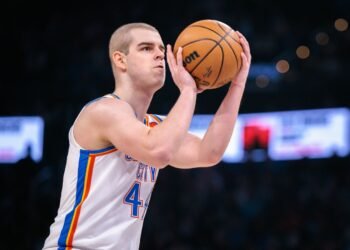 Рассказ о смелости. Никола Топич дебютировал в НБА после борьбы с раком