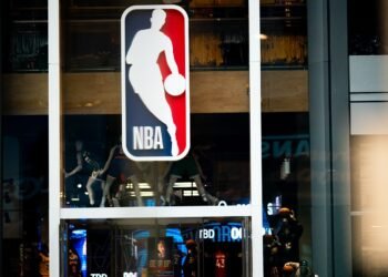 В американском штате предложили пускать на матчи НБА и НХЛ со скрытым оружием