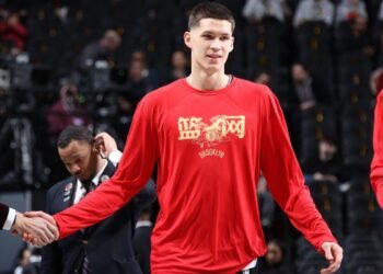 «Почти на каждой игре слышу русскую речь». Закрытая база, возмужание и дебют Дёмина в НБА