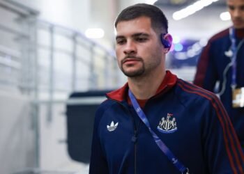 «Манчестер Юнайтед» планирует летом подписать Бруно Гимарайнша