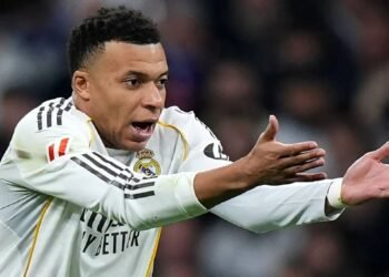 Врачи «Реала» сначала лечили Мбаппе не то колено