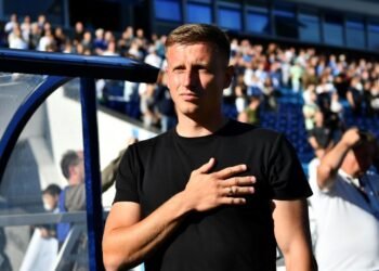 «То, что качество игры нулевое, говорит о том, на каких полях мы сейчас играем», — главный тренер «Александрии»