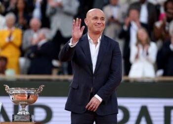 «Он как амёба, которая проглатывает и утягивает под воду». Агасси — о Новаке Джоковиче