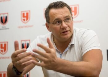 Андрей Назаров высказался о ходе первого раунда плей-офф КХЛ
