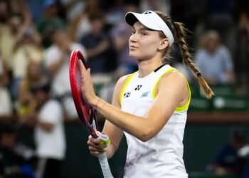 Елена Рыбакина обыграла Юлию Путинцеву и вышла в третий круг «тысячника» в Майами