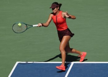 Эмма Радукану снялась с розыгрыша «тысячника» в Майами