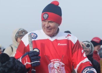 FORWARD экипировал «Легенд хоккея» для матча в Иркутске