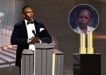 От безумной любви к аниме — до Зала славы UFC. Биография Исраэля Адесаньи