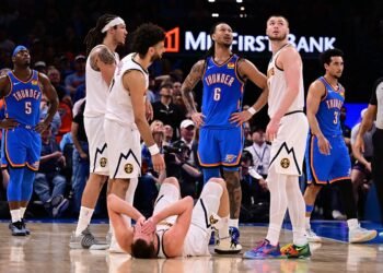 Будто подстрелили. Никола Йокич только усугубляет проблему мягкой НБА?