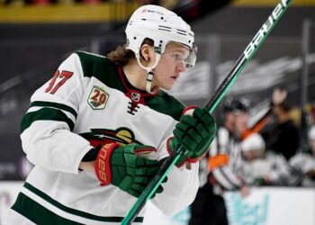 Капризов вплотную приблизился к Макдэвиду в гонке снайперов НХЛ