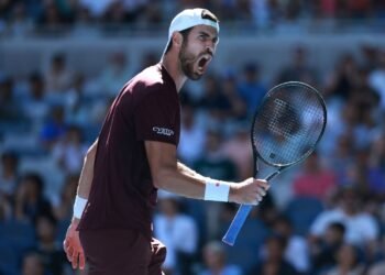 Карен Хачанов впервые высказался о ситуации с вылетом из Дубая