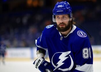 Кучеров с начала года набирает в среднем 2,32 очка за игру, Макдэвид и Драйзайтль — 1,65