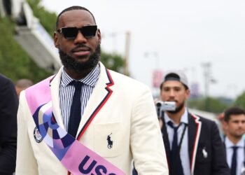 Леброн не идёт в кабинет владельцев. У Короля планы крупнее НБА