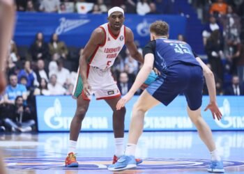 Первое поражение тренера «Зенита» в Единой лиге. У «Локо» нашёлся свой неостановимый герой